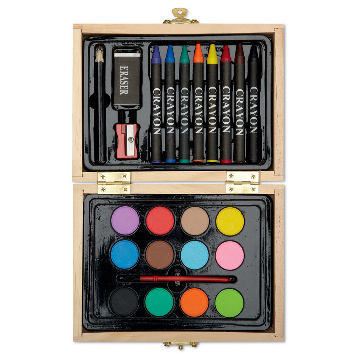 Promo  Set za bojanje u drvenoj kutiji, uključuje 8 voštanih bojice, 12 vodenih bojica, 1 kist, 1 šiljilo, 1 gumicu i 1 olovku, boje drva